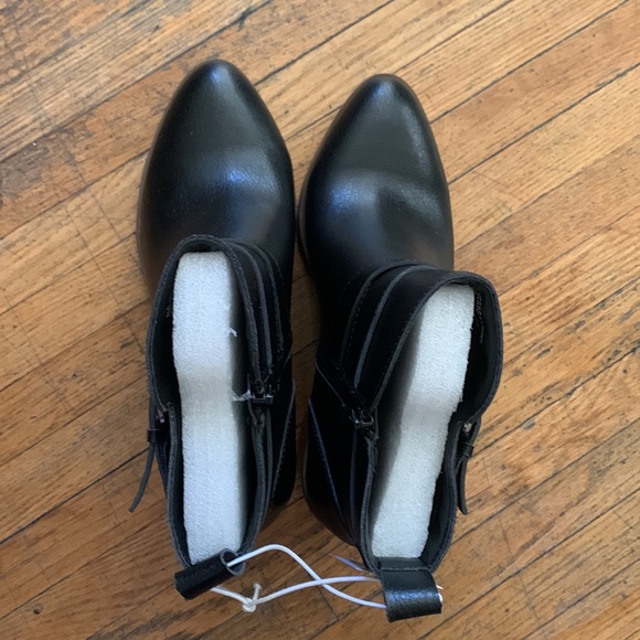 A new day 9.5 boots - Picture 3 of 7